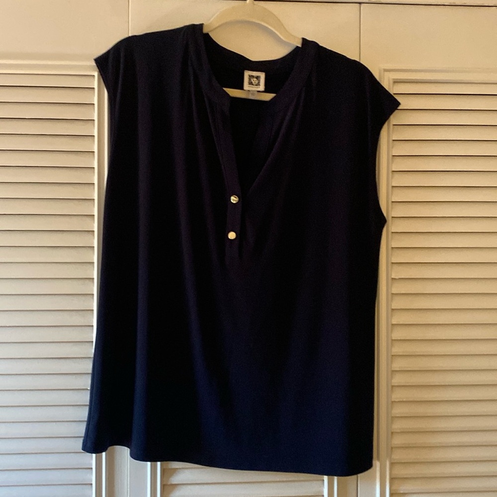 Sleeveless top